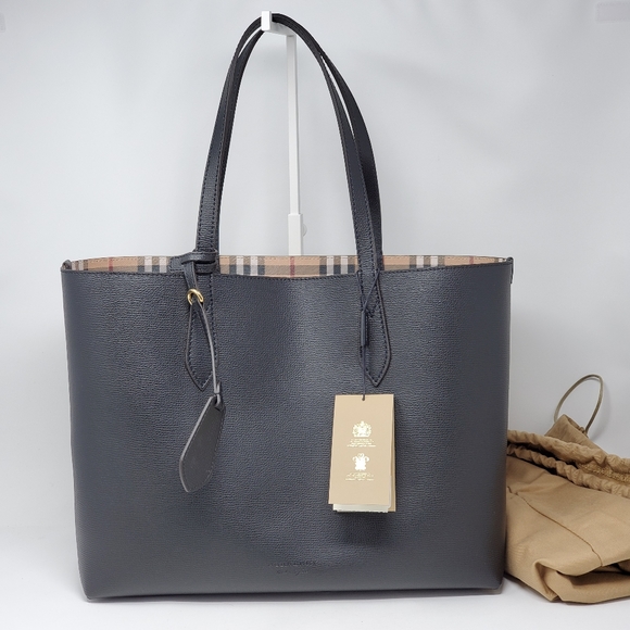 💯 Auth Burberry Reversible Black & Beige Tote Bag - Picture 2 of 8